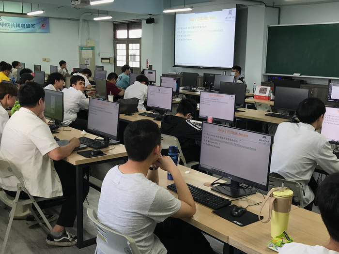 112.05.03-嵌入式系統實驗-王星耀跨域授課圖片